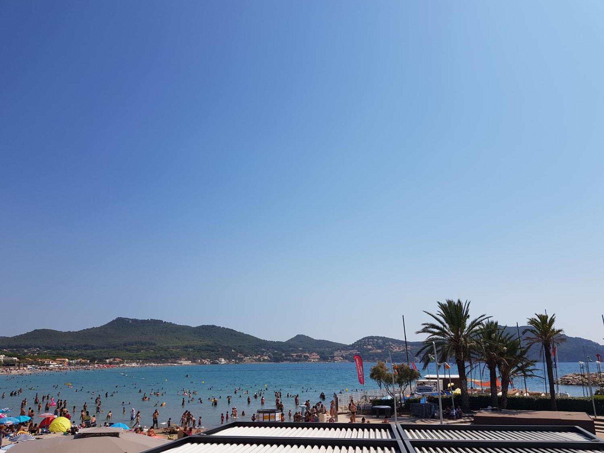 Les Pieds Dans L'Eau Apartment Saint-Cyr-sur-Mer Ngoại thất bức ảnh
