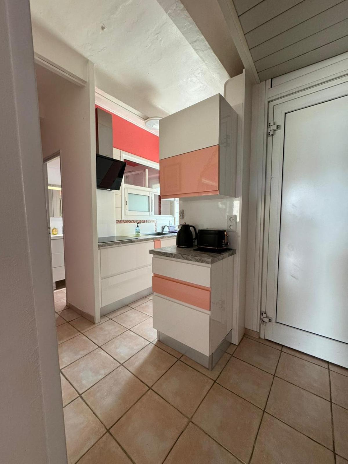 Les Pieds Dans L'Eau Apartment Saint-Cyr-sur-Mer Ngoại thất bức ảnh