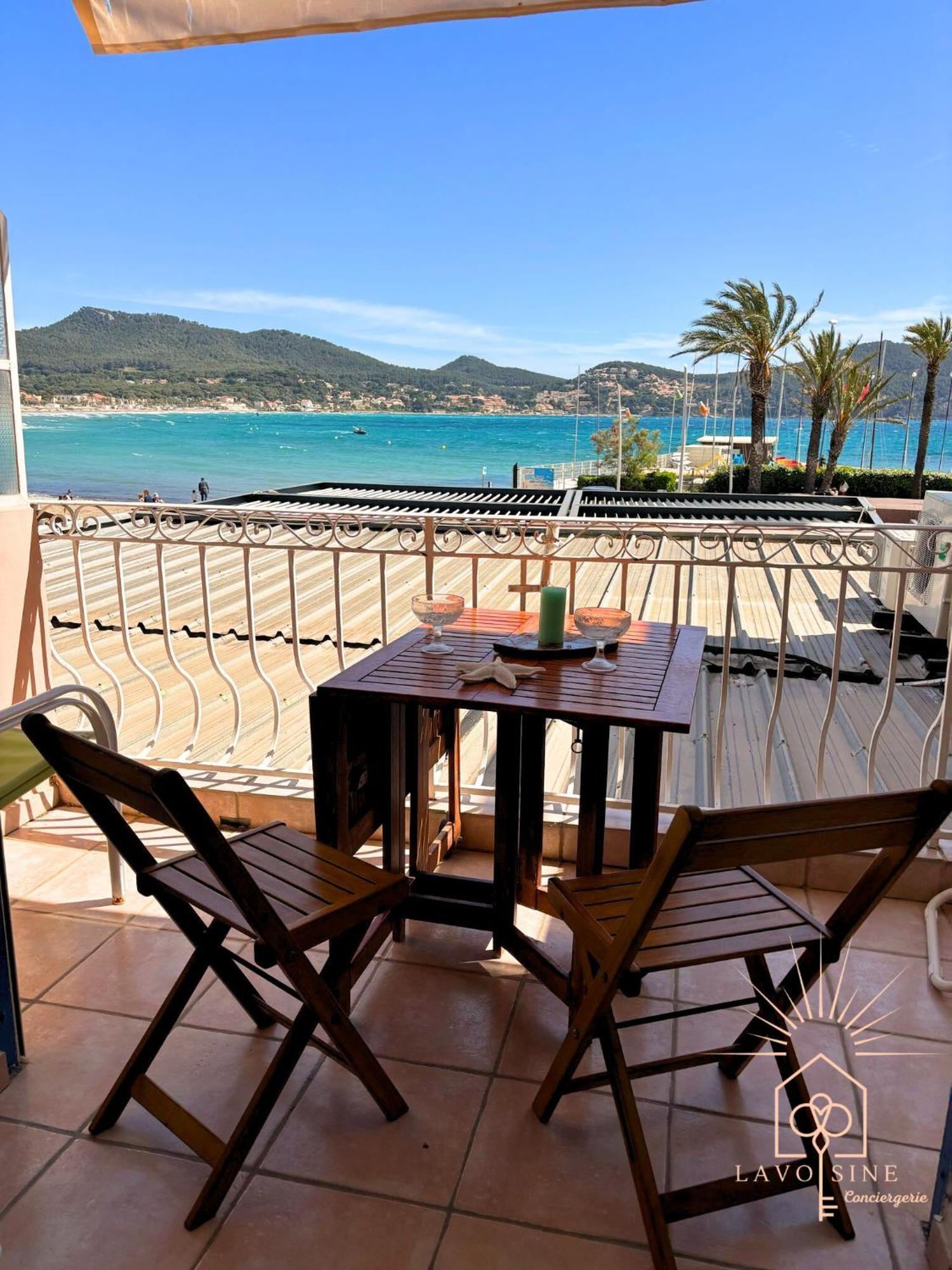 Les Pieds Dans L'Eau Apartment Saint-Cyr-sur-Mer Ngoại thất bức ảnh